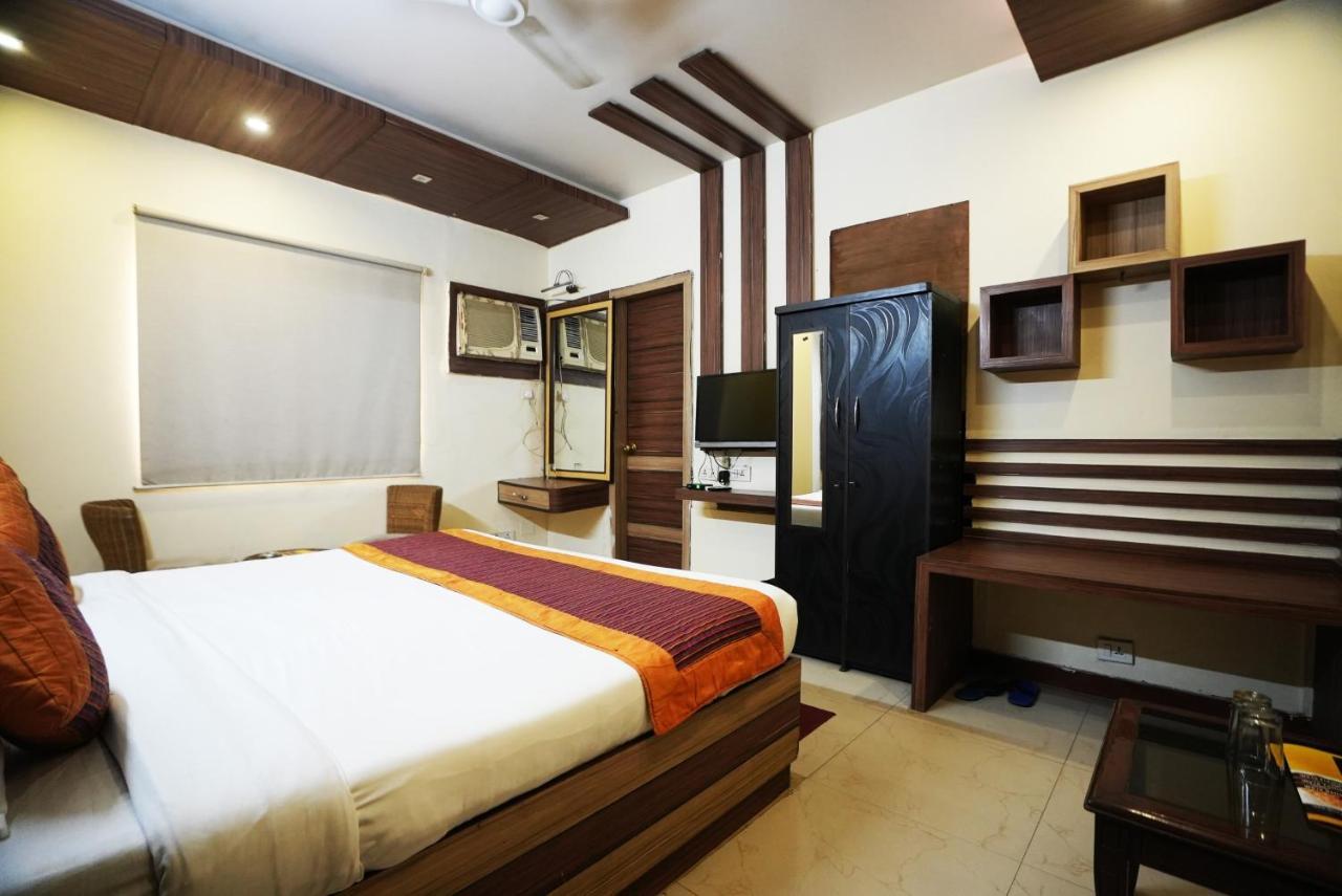 Hotel Classic Ню Делхи Екстериор снимка